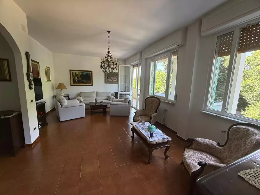 Immagine 2 di Appartamento in vendita  a Livorno