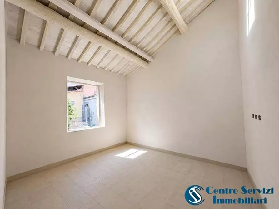 Immagine 5 di Villa in vendita  a Pisa