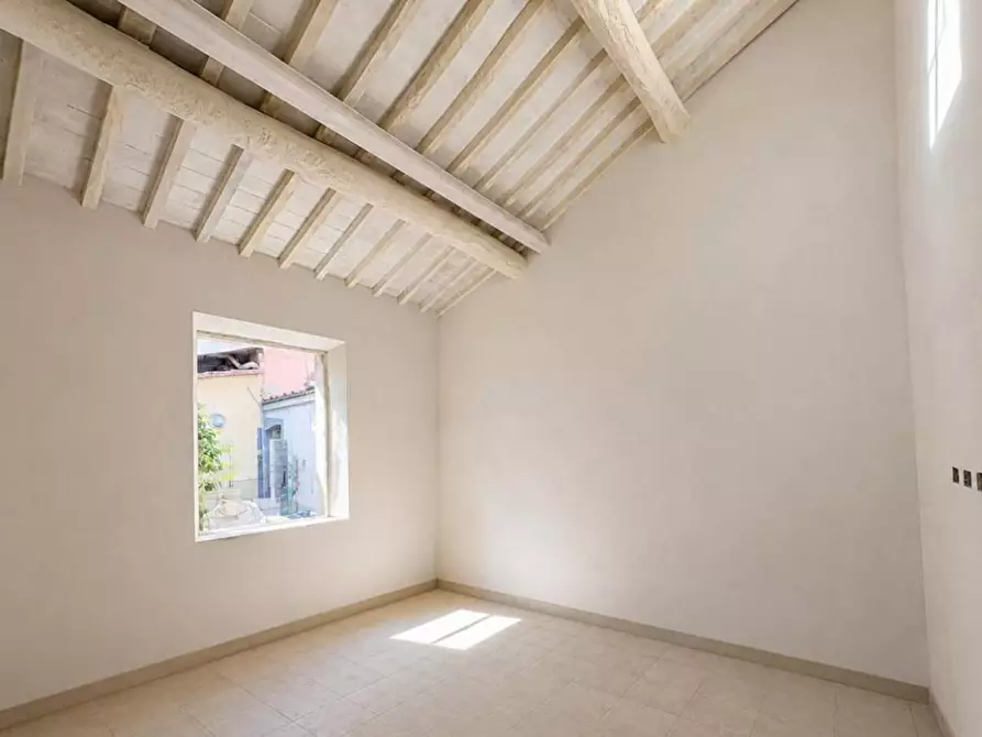 Immagine 3 di Villa in vendita  a Pisa