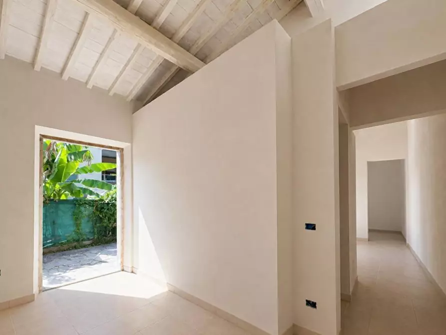 Immagine 1 di Villa in vendita  a Pisa