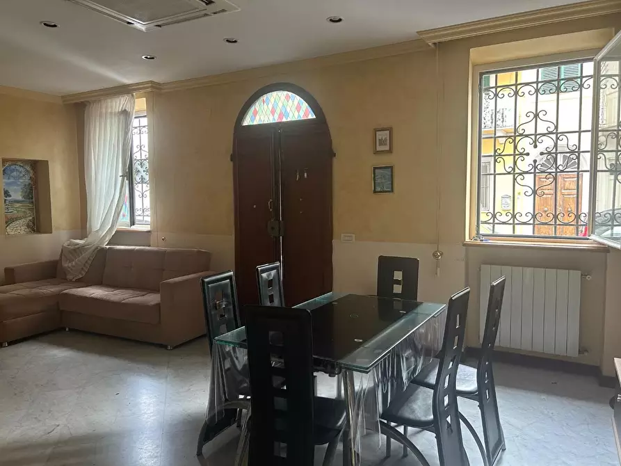 Immagine 3 di Villa in vendita  a Viareggio