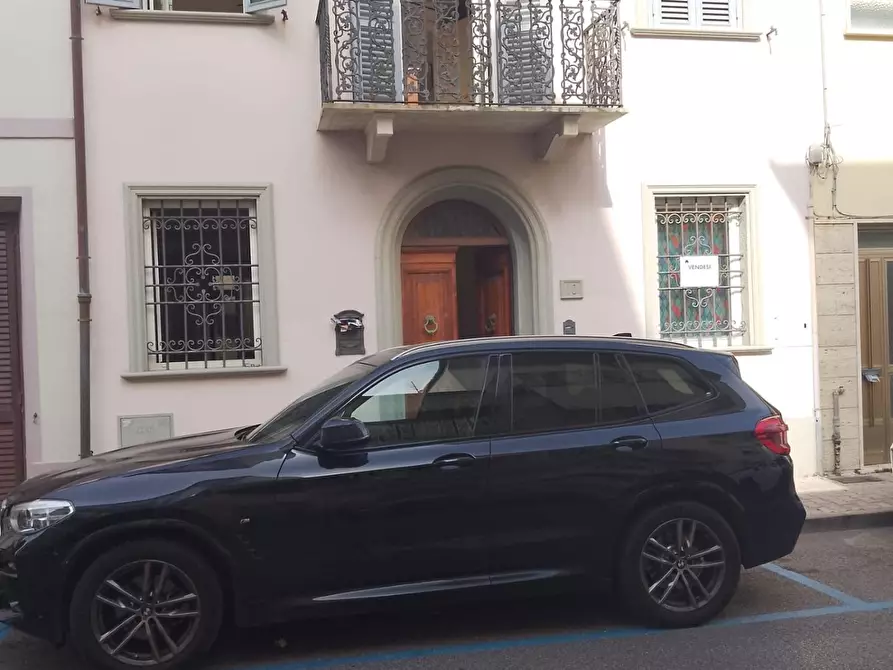 Immagine 6 di Villa in vendita  a Viareggio