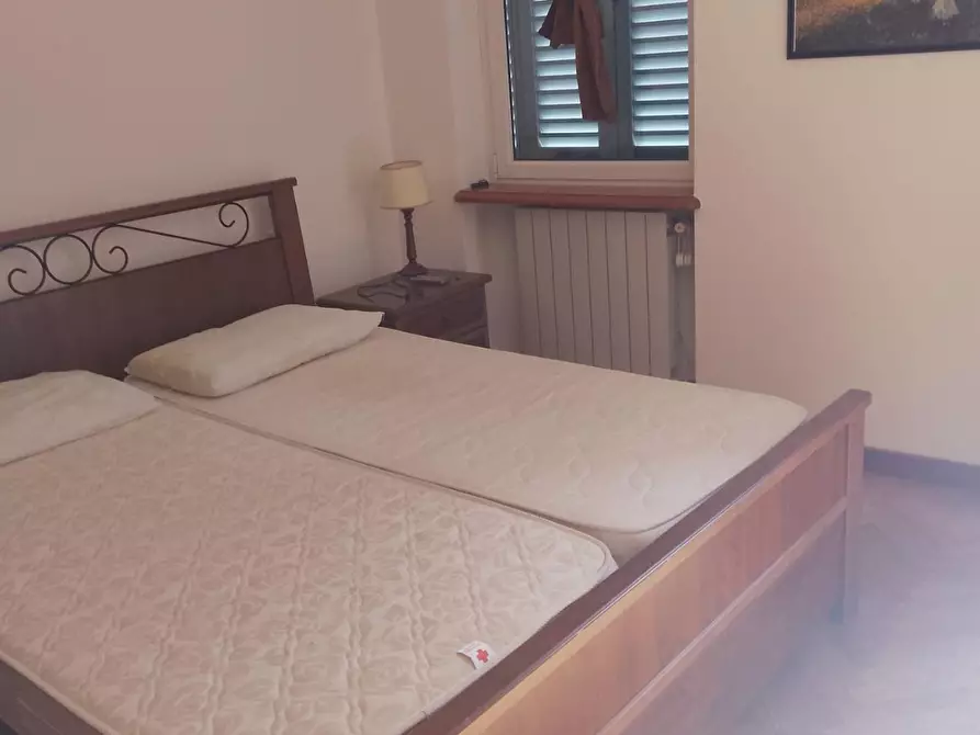 Immagine 47 di Villa in vendita  a Viareggio