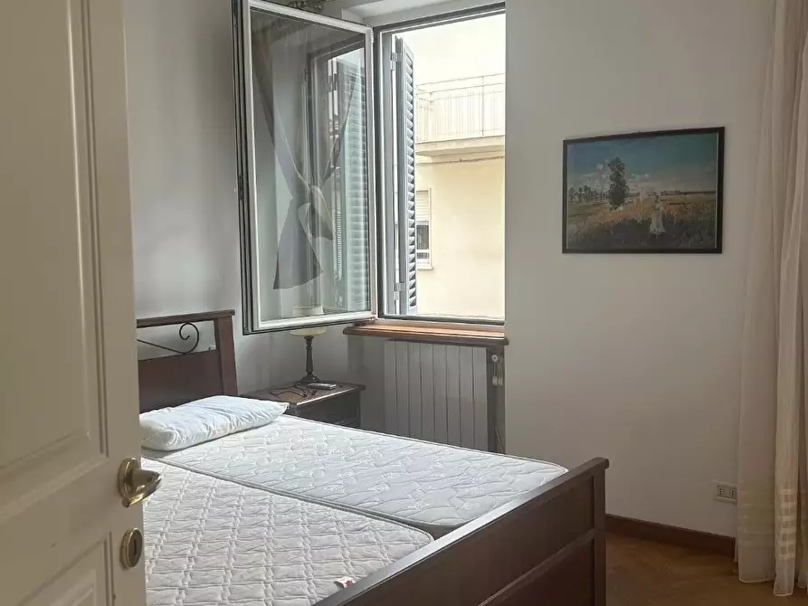 Immagine 35 di Villa in vendita  a Viareggio