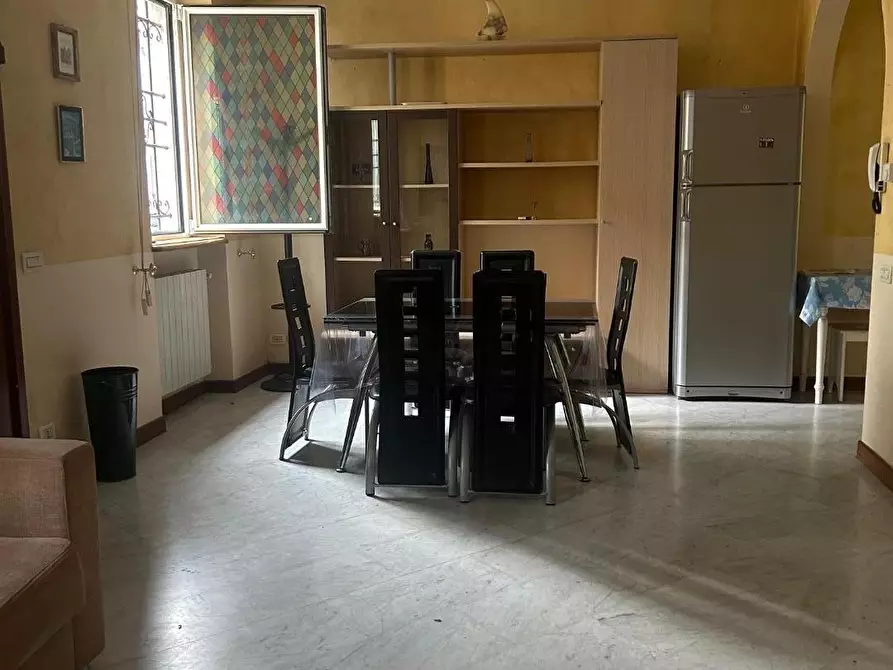 Immagine 4 di Villa in vendita  a Viareggio