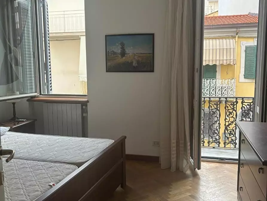 Immagine 13 di Villa in vendita  a Viareggio