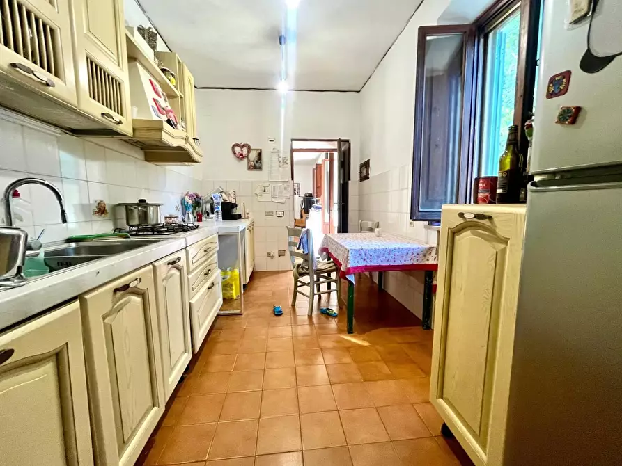 Immagine 5 di Appartamento in vendita  a Chiesina Uzzanese