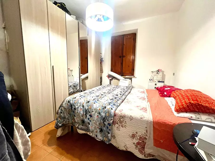 Immagine 11 di Appartamento in vendita  a Chiesina Uzzanese