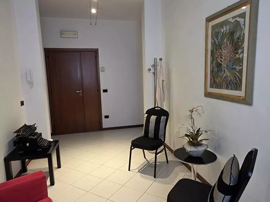 Immagine 6 di Ufficio in affitto  a Fucecchio