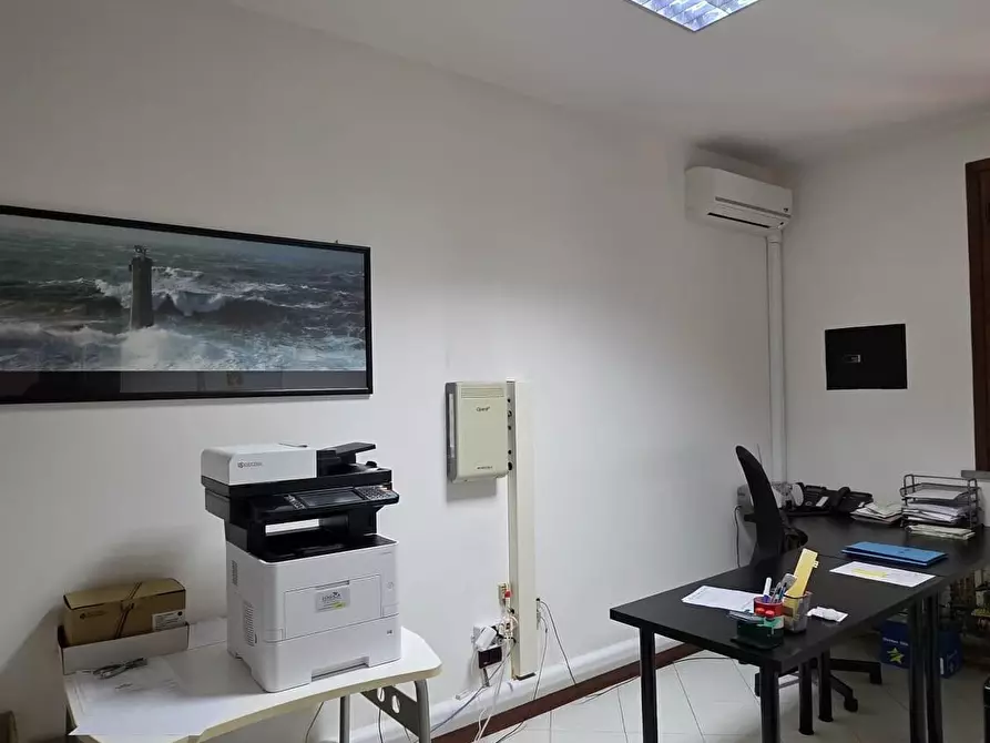 Immagine 9 di Ufficio in affitto  a Fucecchio