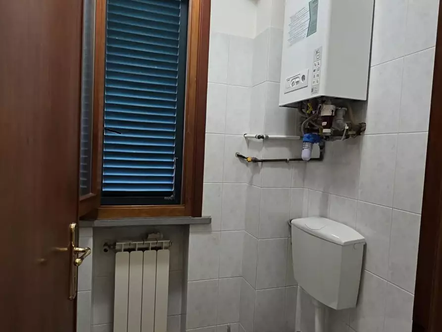 Immagine 12 di Ufficio in affitto  a Fucecchio