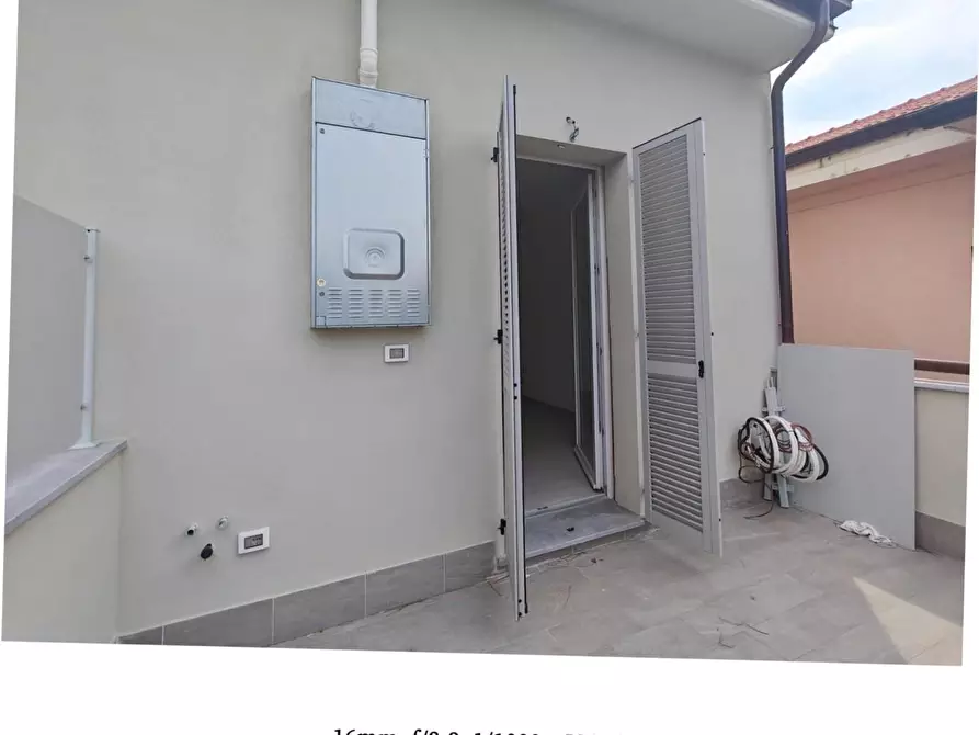 Immagine 14 di Casa trifamiliare in vendita  a Carrara