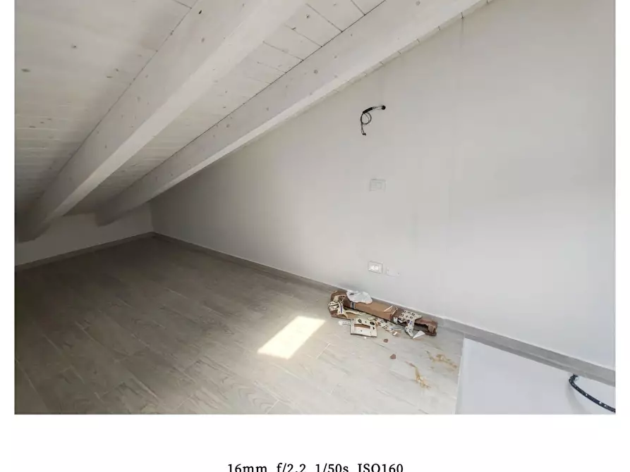 Immagine 23 di Casa trifamiliare in vendita  a Carrara