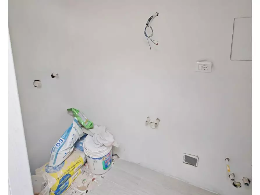 Immagine 16 di Casa trifamiliare in vendita  a Carrara