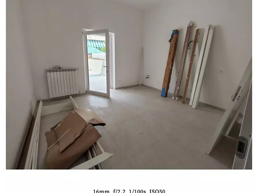 Immagine 11 di Casa trifamiliare in vendita  a Carrara