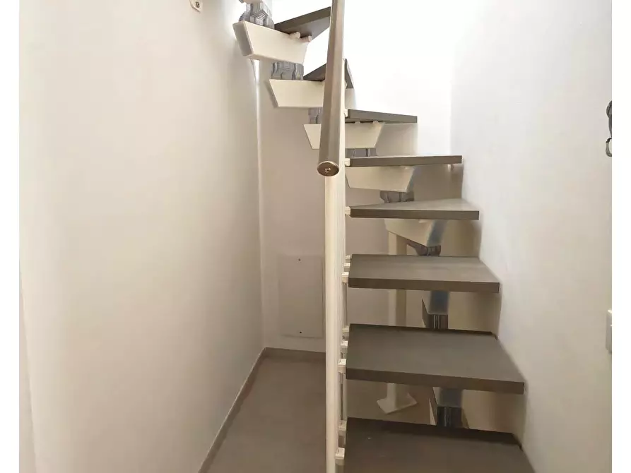 Immagine 18 di Casa trifamiliare in vendita  a Carrara