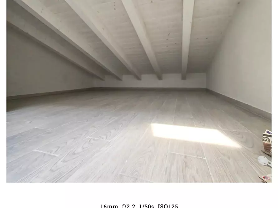 Immagine 20 di Casa trifamiliare in vendita  a Carrara
