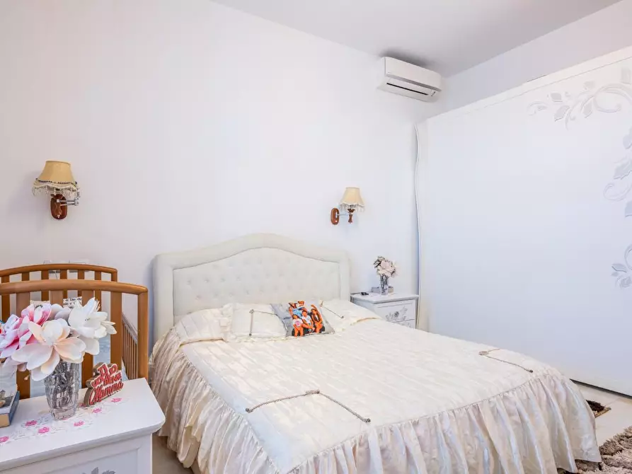 Immagine 30 di Casa indipendente in vendita  a Cascina