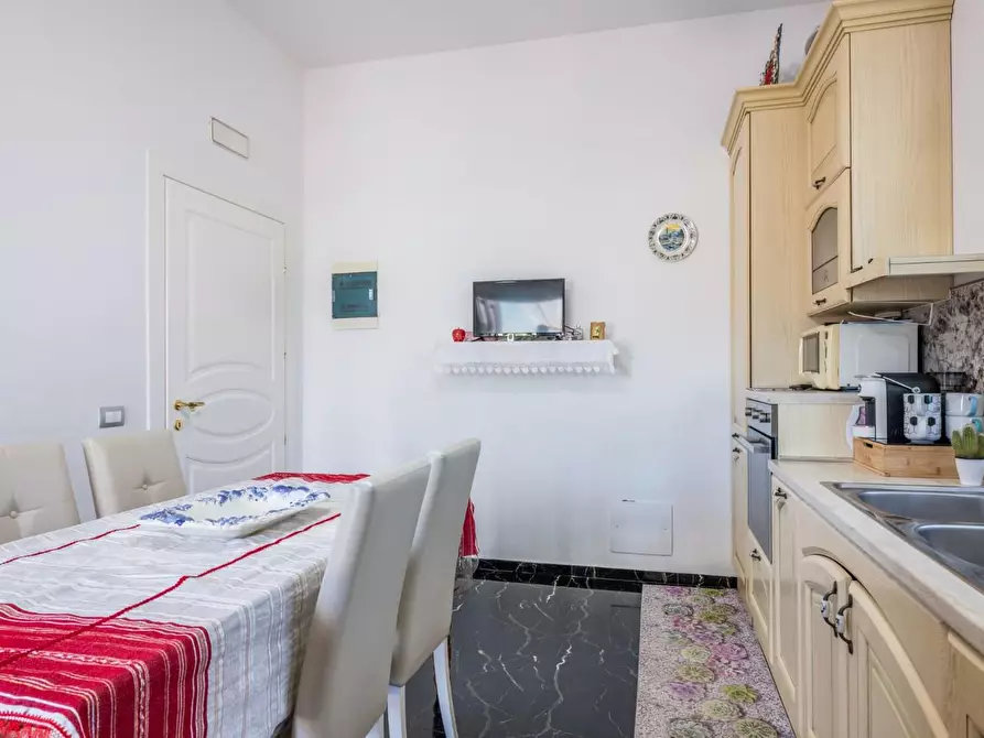 Immagine 18 di Casa indipendente in vendita  a Cascina
