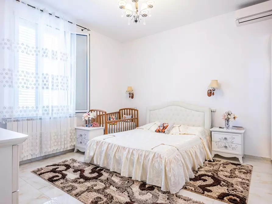 Immagine 26 di Casa indipendente in vendita  a Cascina