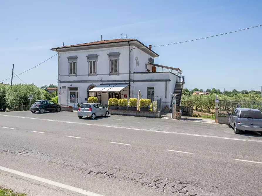 Immagine 12 di Casa indipendente in vendita  a Cascina