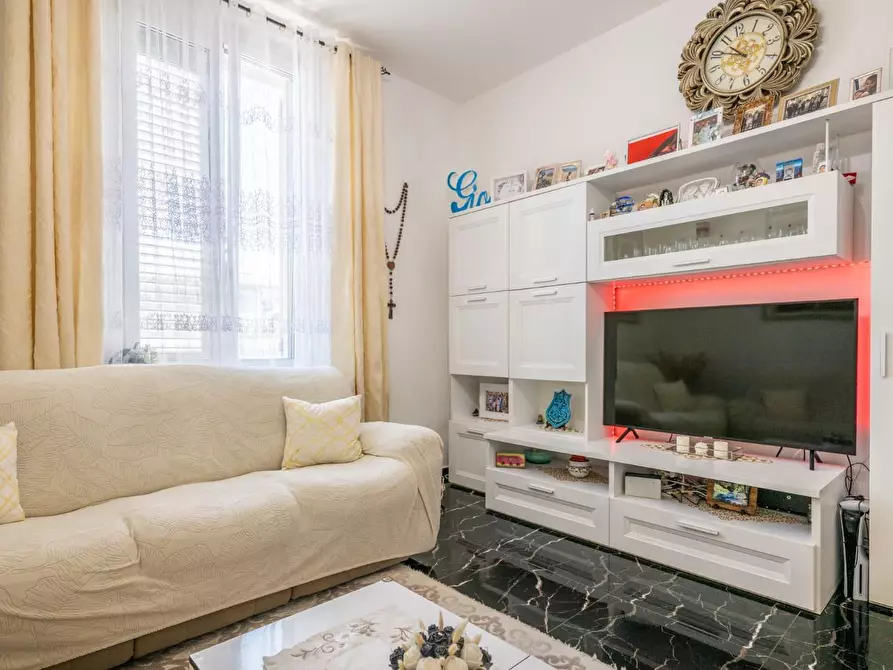 Immagine 20 di Casa indipendente in vendita  a Cascina