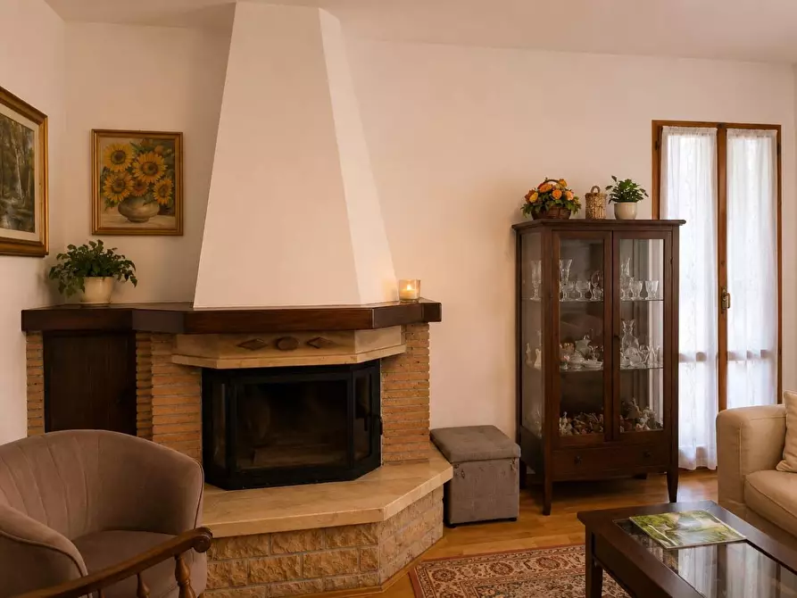 Immagine 3 di Appartamento in vendita  a Sinalunga