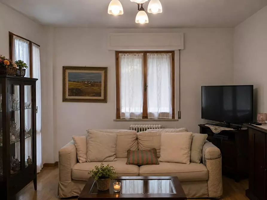 Immagine 1 di Appartamento in vendita  a Sinalunga