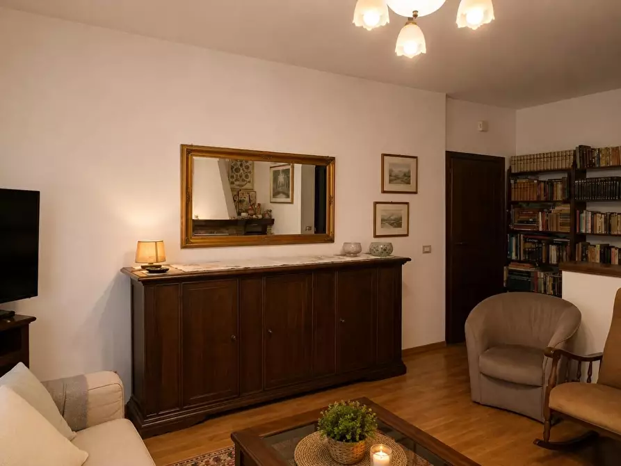 Immagine 2 di Appartamento in vendita  a Sinalunga