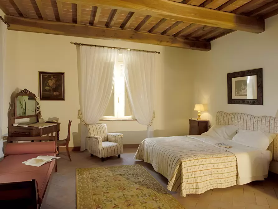 Immagine 9 di Attività commerciale in vendita  a San Miniato