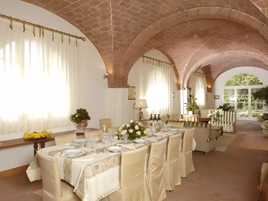 Immagine 5 di Attività commerciale in vendita  a San Miniato