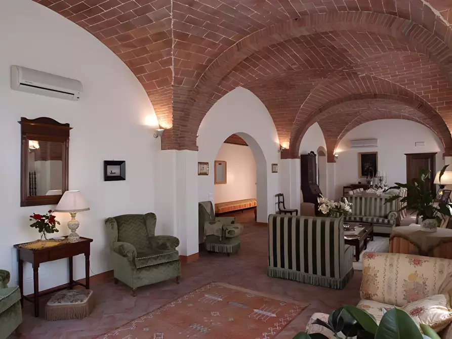 Immagine 13 di Attività commerciale in vendita  a San Miniato