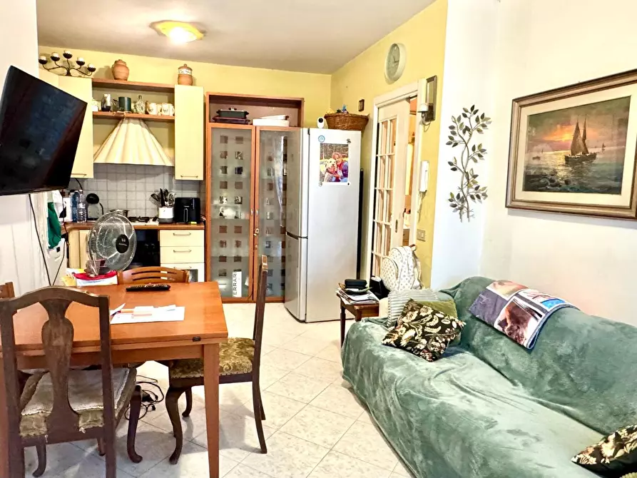 Immagine 11 di Appartamento in vendita  a Empoli