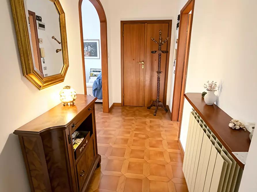 Immagine 4 di Porzione di casa in vendita  a Carrara