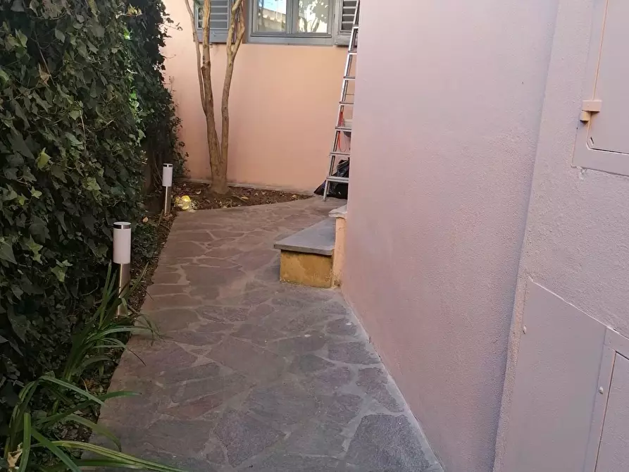 Immagine 11 di Villetta a schiera in affitto  a Lucca