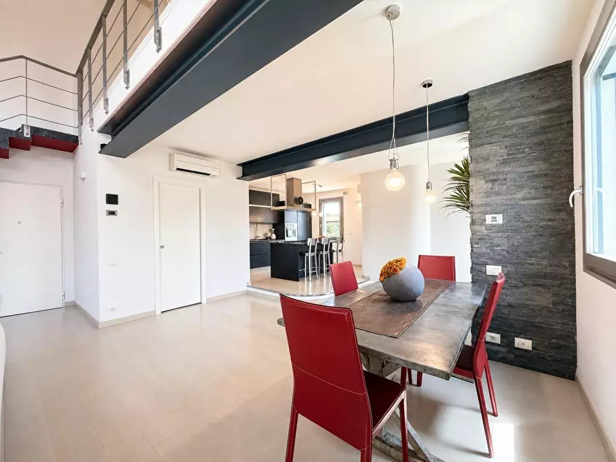Immagine 27 di Loft/Open space in vendita  a Lucca
