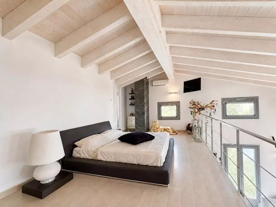 Immagine 29 di Loft/Open space in vendita  a Lucca