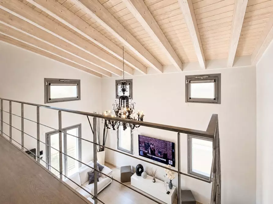 Immagine 32 di Loft/Open space in vendita  a Lucca