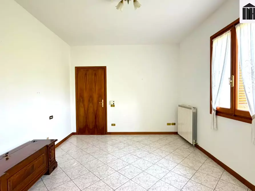 Immagine 14 di Appartamento in vendita  a Santa Croce Sull'arno