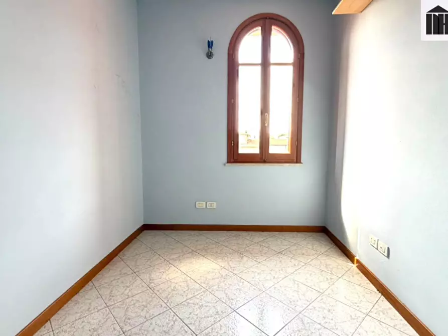 Immagine 12 di Appartamento in vendita  a Santa Croce Sull'arno