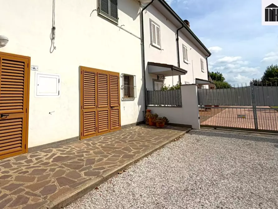 Immagine 6 di Appartamento in vendita  a Santa Croce Sull'arno