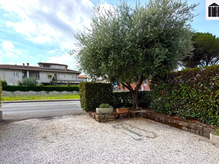 Immagine 5 di Appartamento in vendita  a Santa Croce Sull'arno