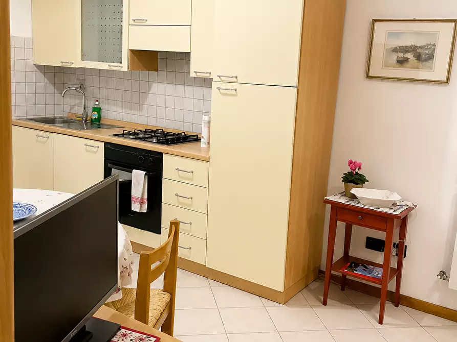 Immagine 4 di Appartamento in affitto  a Lucca