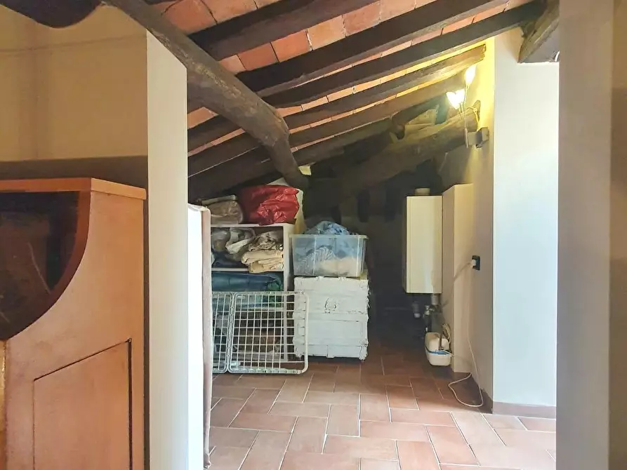 Immagine 57 di Appartamento in vendita  a Lucca