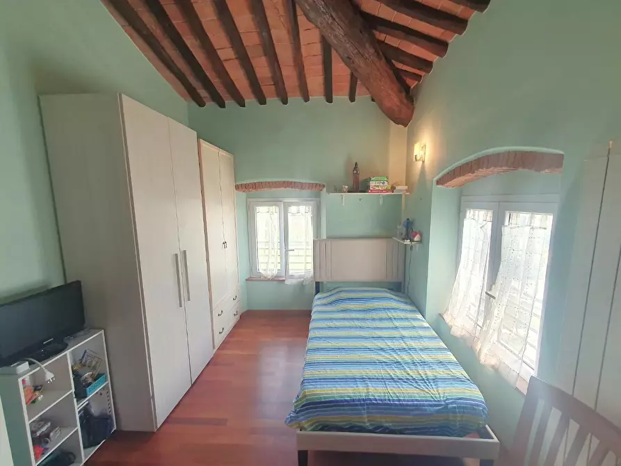 Immagine 44 di Appartamento in vendita  a Lucca