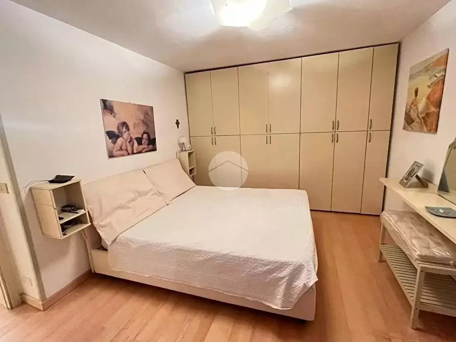 Immagine 4 di Appartamento in vendita  a Viareggio
