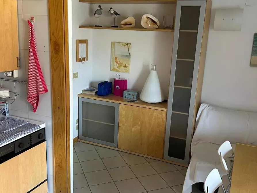 Immagine 10 di Appartamento in vendita  a Viareggio