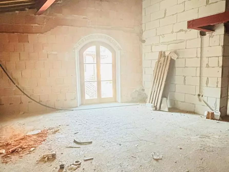 Immagine 13 di Casa semindipendente in vendita  a Lucca