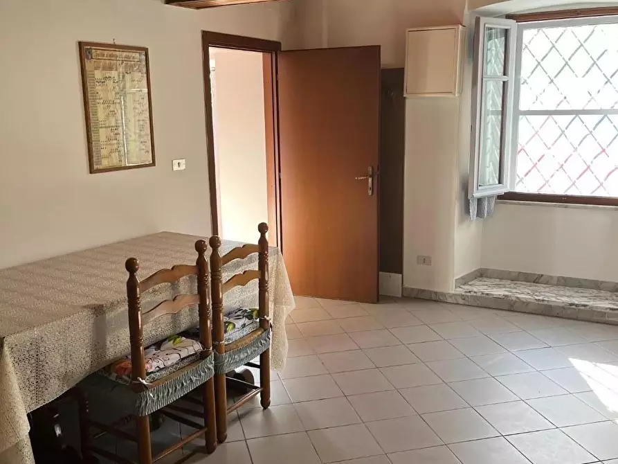 Immagine 25 di Casa semindipendente in vendita  a Massa