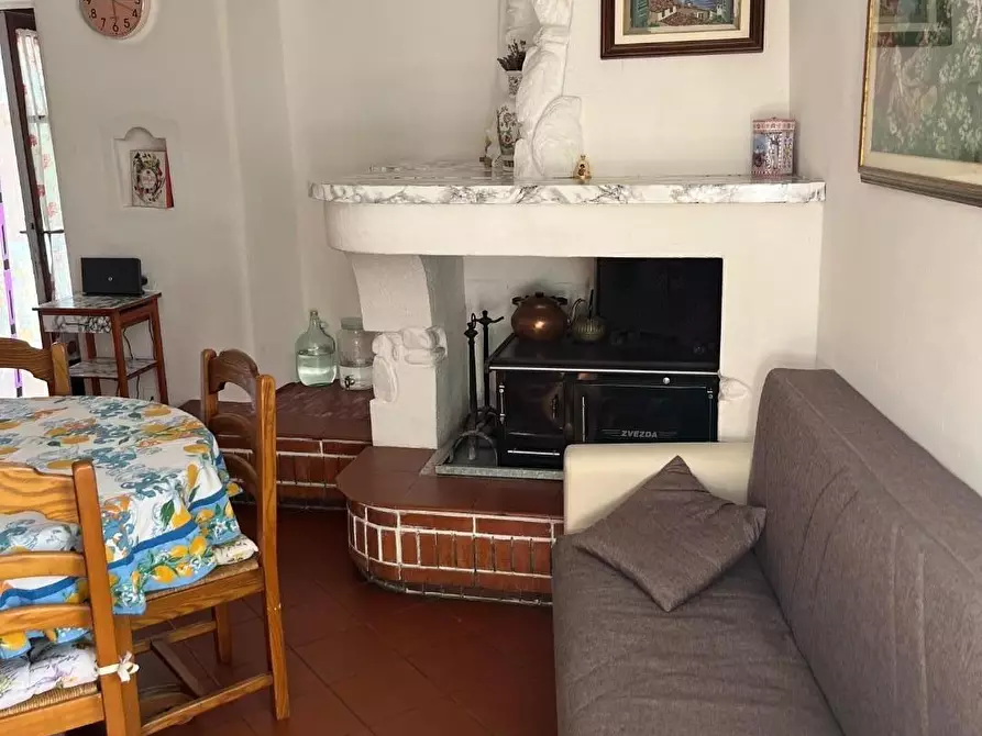 Immagine 4 di Casa semindipendente in vendita  a Massa